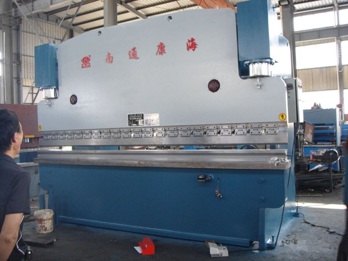 折彎?rùn)C(jī)價(jià)格便宜品質(zhì)過(guò)硬