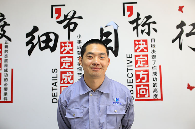 團(tuán)隊(duì)照片-1