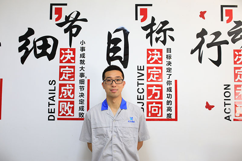 團(tuán)隊(duì)照片-20
